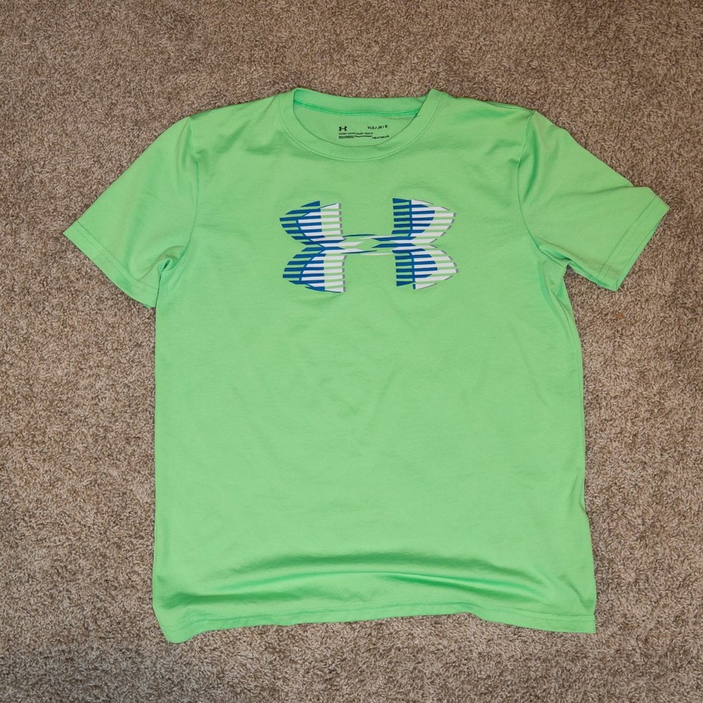 Under Armour Green shirt Youth Large moisture